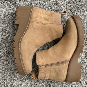 Women’s Sonoma dress boots size 8